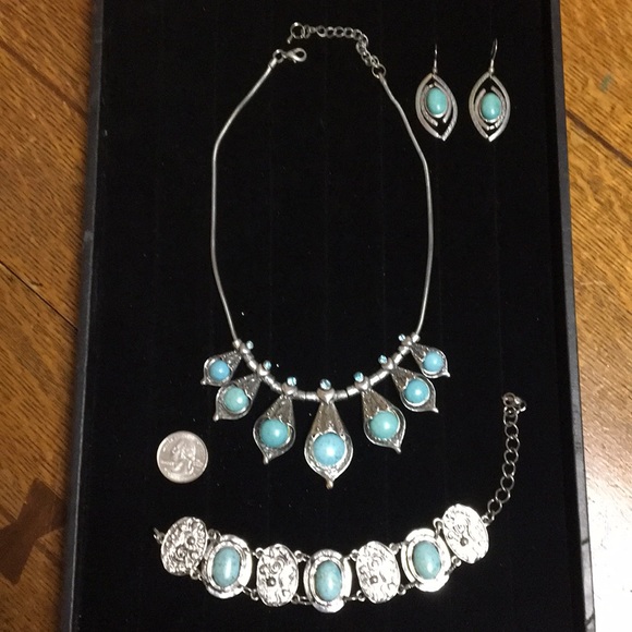 Turquoise and Silver Set - Picture 4 of 6